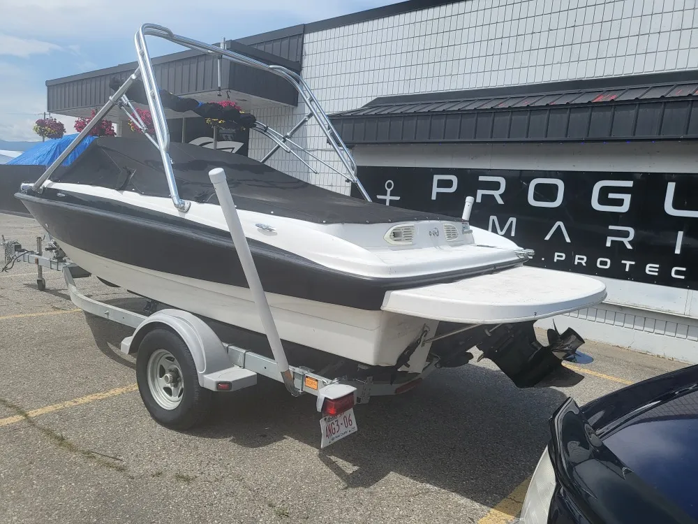 2008 Bayliner 185BR bow rider on its trailer
